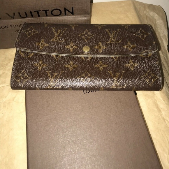 Louis Vuitton Handbags - 100% Authentic Louis Vuitton Monogram Sarah Wallet